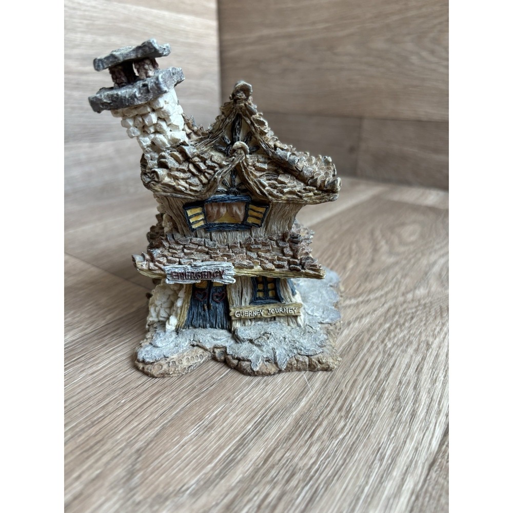 Boyds Bears Town‎ Village Beary Well Clinic Resin Figurine Collectible #19008